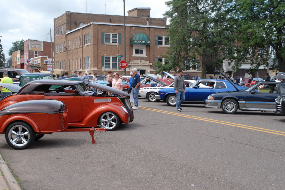 Festival Ironwood Continues With Car Show Pool Tourney Pony Rides