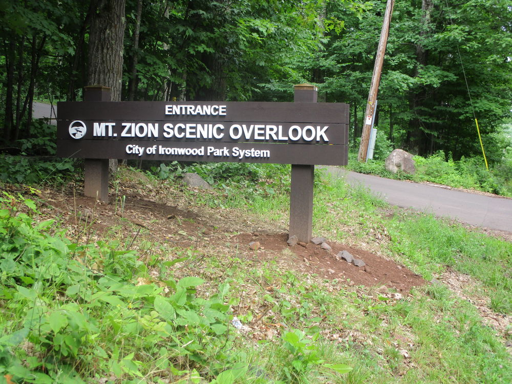 New sign shows off Mt. Zion overlook The Globe