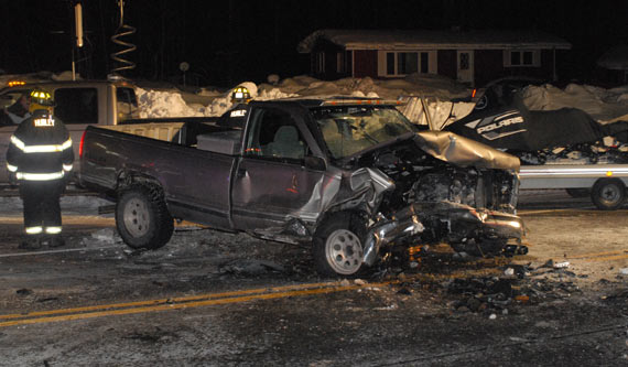 Accident on US 2 sends people to hospital - The Globe