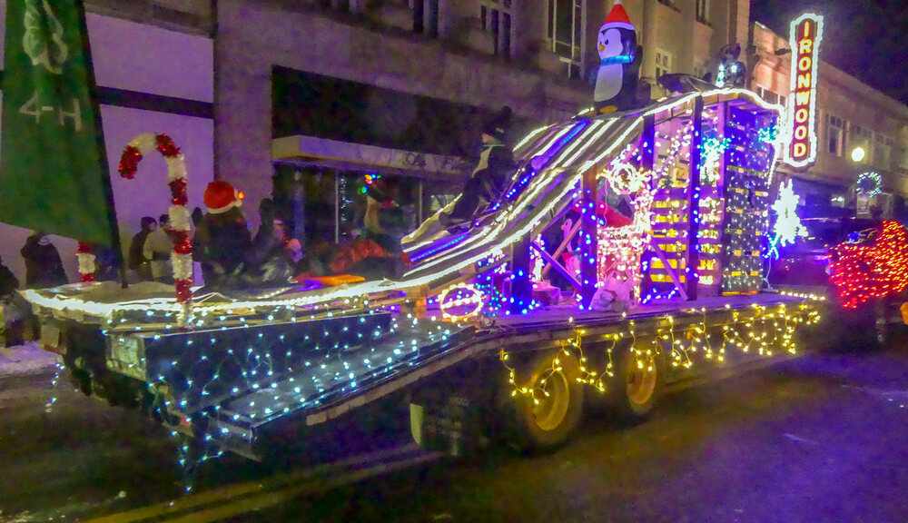 Large crowd takes in Jack Frost parade The Globe